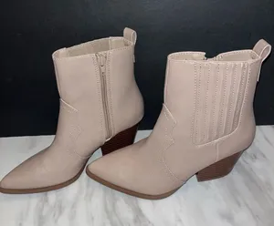 NEW Qupid Nude Beige Western Ankle Booties Pointed Toe Block Heel Size 6 thumbnail 1