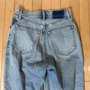 ABERCROMBIE & FITCH The 90's Straight Ultra High Rise Curve Love Size 26 Slit thumbnail 10