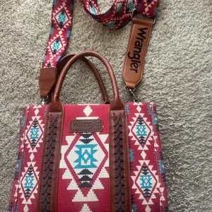 Wrangler Aztec Purse thumbnail 2