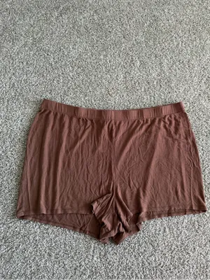 Skims Soft Brown Pajama Shorts Size 4XL thumbnail 2