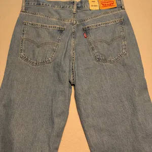Levis Low Pro Straight Jeans Light Wash Denim High Rise Women Size 30 thumbnail 13