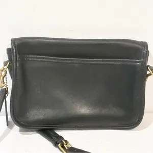 Vintage Coach A9C-9755 Penny Black Leather Pocket Purse Shoulderbag‎ thumbnail 5