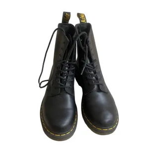 Dr. Martens 1460 W Black‎ Smooth Leather 8-Eye Lace Up Combat Boots Womens 7 thumbnail 2