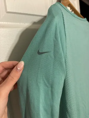 Nike Dri-Fit Long Sleeve Shirt thumbnail 4