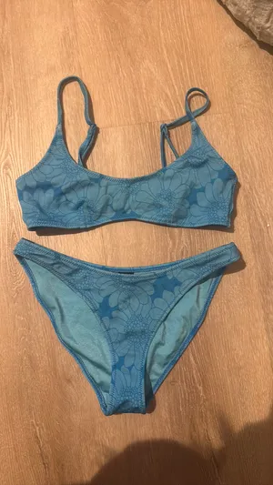 Triangl Bikini Set thumbnail 3
