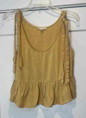 La Hearts by Pac-sun Mustard Tie-Shoulder Peplum Cami size small. thumbnail 1