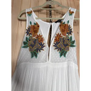 NWOT Lulus Tickets To Paradise White Embroidered Maxi Dress Resort Cruise Size S thumbnail 4
