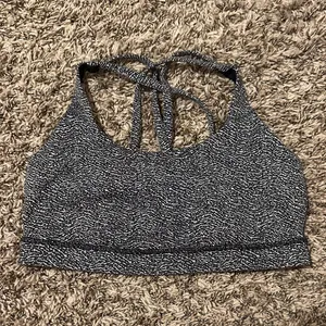 Lululemon Energy Sports Bra Size 8 thumbnail 1