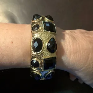 Amrita Singh Shelter Island gold hammered brass and black beveled stones bangle bracelet. NWT thumbnail 4