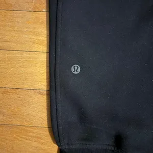 Lululemon Size 6 Scuba High-Rise Cropped Joggers Sweatpants Black Style W6BW6S thumbnail 6