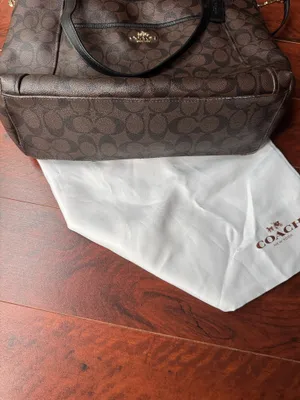 Coach messenger bag excellent condition with dust bag thumbnail 5