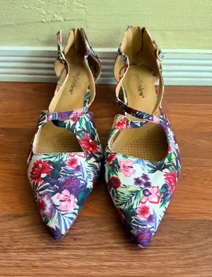 comfortview White Multi Floral Pointed-Toe Ankle-Strap Flats thumbnail 1