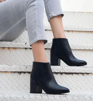 Black vegan Leather Ankle Bootie Size 8 thumbnail 3
