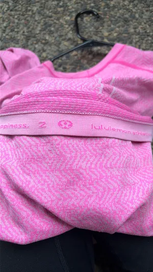 Lululemon Top thumbnail 4