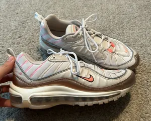 Nike Air Max 98 Summit White‎ Metallic Rose Gold CI9907-100 Womens 8.5 Sneaker thumbnail 1