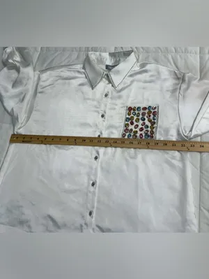 Blue b. Boutique Jeweled White Button Down Women’s Size Medium NWT thumbnail 9