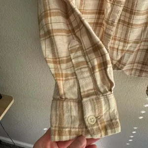 old navy boyfriend shirt flannel thumbnail 3