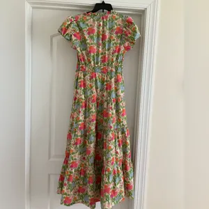 Entro Vibrant Floral Midi Dress Like New thumbnail 4