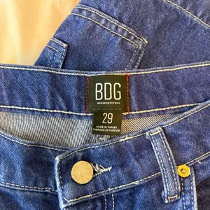 BDG Presley Urban Outfitters Wide-Leg Jeans thumbnail 4