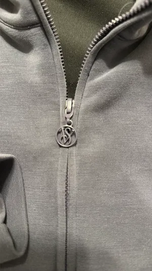 Victoria's Secret Pullover thumbnail 3