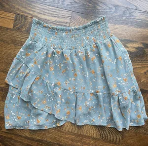 Skirt thumbnail 1