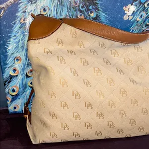 Vintage Dooney & Bourke Cream Monogram Large Hobo Shoulder Bag thumbnail 2