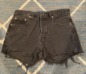 Women’s Levi’s Black Washed Jean Shorts thumbnail 1