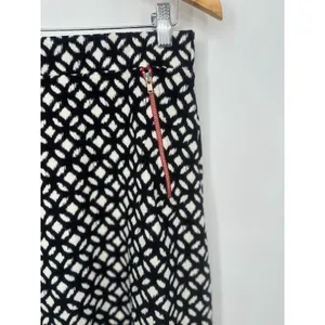 Le Lis Skirt Medium Geometric Career Academia Y2K Preppy Stretch‎ Knit Pull On thumbnail 4