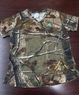 Realtree Camouflage Short Sleeve V-Neck T-Shirt Size Large thumbnail 1