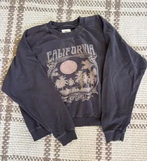 Rip Curl Graphic Crewneck Sweatshirt - S thumbnail 1