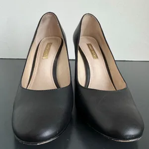 Louise et Cie Women's Jayant Black Leather Block Round Work Heel Pumps Size 6.5 thumbnail 7