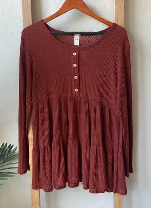 Lazy sundays NWT Waffle-Knit Tiered Henley Tunic Top in Rust thumbnail 1