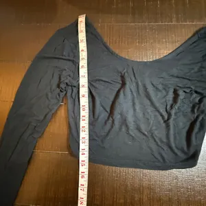 Free People Beach Black‎ Long Sleeve Crop Top Scoop Neck Size Medium OB401051 thumbnail 2
