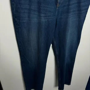 Abercrombie & Fitch The 90's Straight Ultra High Rise Blue Wash 24‎ Long Casual thumbnail 9