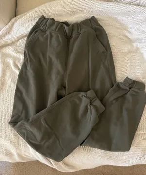 Lululemon Women’s Sweatpants 4 thumbnail 1