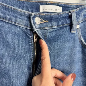 Loft The‎ Straight High Rise Jean Blue 32/14 Petite Minimalist Casual thumbnail 7