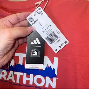 Adidas‎ Boston Marathon 2024 Long Sleeve Tee Red | Medium thumbnail 7