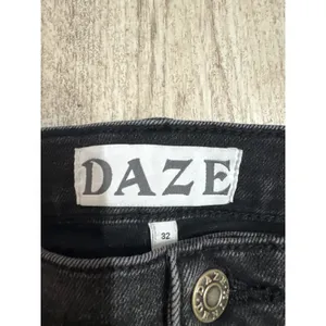 Daze Denim Hug High Rise Cropped Flare Jeans Haunt Faded Grey Black Size 32 thumbnail 3