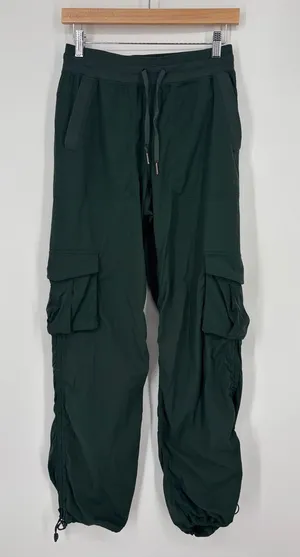Lululemon Dance Studio Relaxed-Fit Mid-Rise Cargo Pant Women’s Size XS (4-6) thumbnail 1