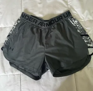Under Armour Shorts thumbnail 1