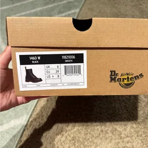 Dr. Martens Lace Up boots thumbnail 6