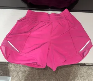 Lululemon Hot Hot Shorts thumbnail 1