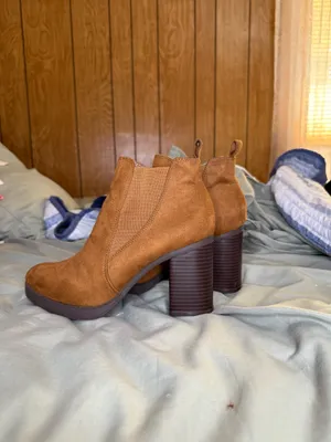 American Eagle brown suede booties 7.5 thumbnail 2