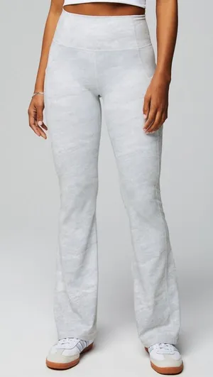 Fabletics Oasis High Waisted Kick Flare Size M SHORT thumbnail 1