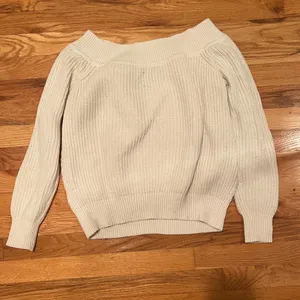 Abercrombie sweater thumbnail 2