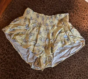 Garage Light Yellow Floral High Waist Shorts thumbnail 1