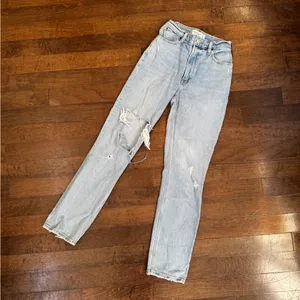 Abercrombie and fitch light wash high waisted straight leg ripped jeans US 25 thumbnail 3