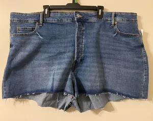 New NWT Old Navy Sky-Hi A-Line Denim Jean Shorts‎ Size 28 $35 Retail thumbnail 1