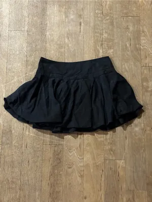 Free People Black Mini Ruffle / Bubble Skirt Size 6 thumbnail 4