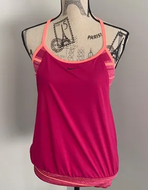 Nike workout top thumbnail 1